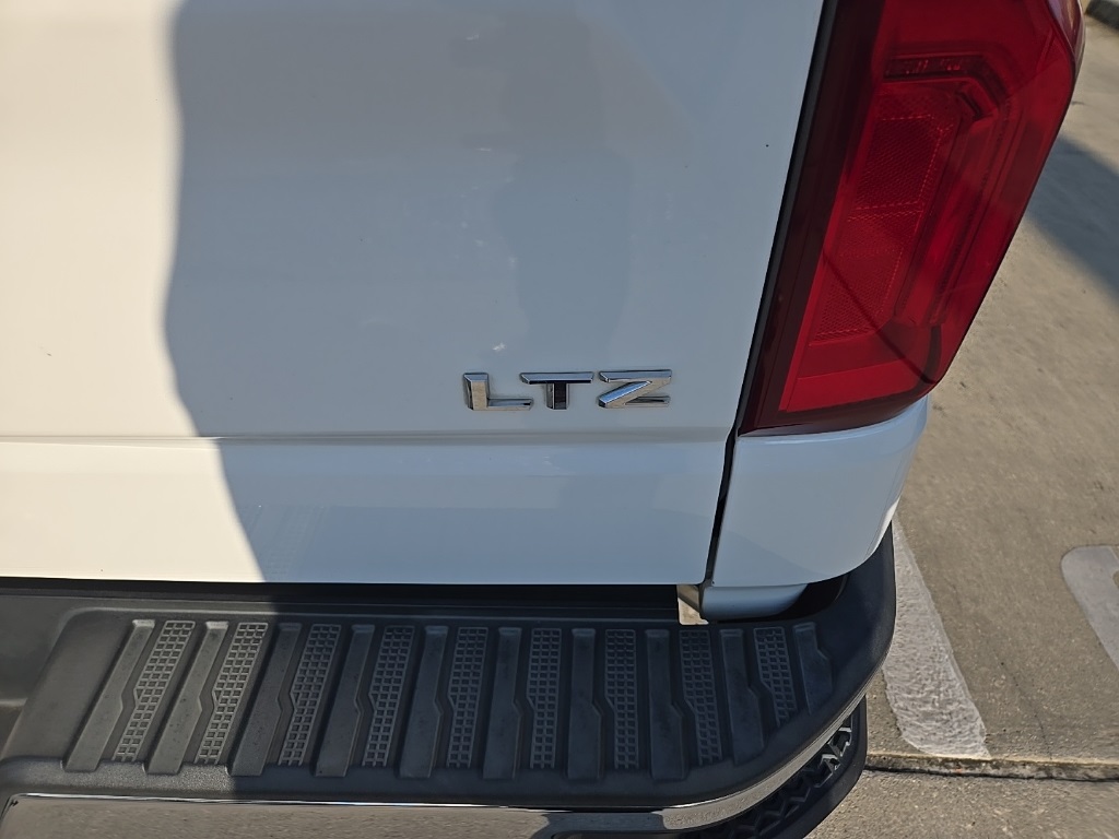2019 Chevrolet Silverado 1500 LTZ photo 7