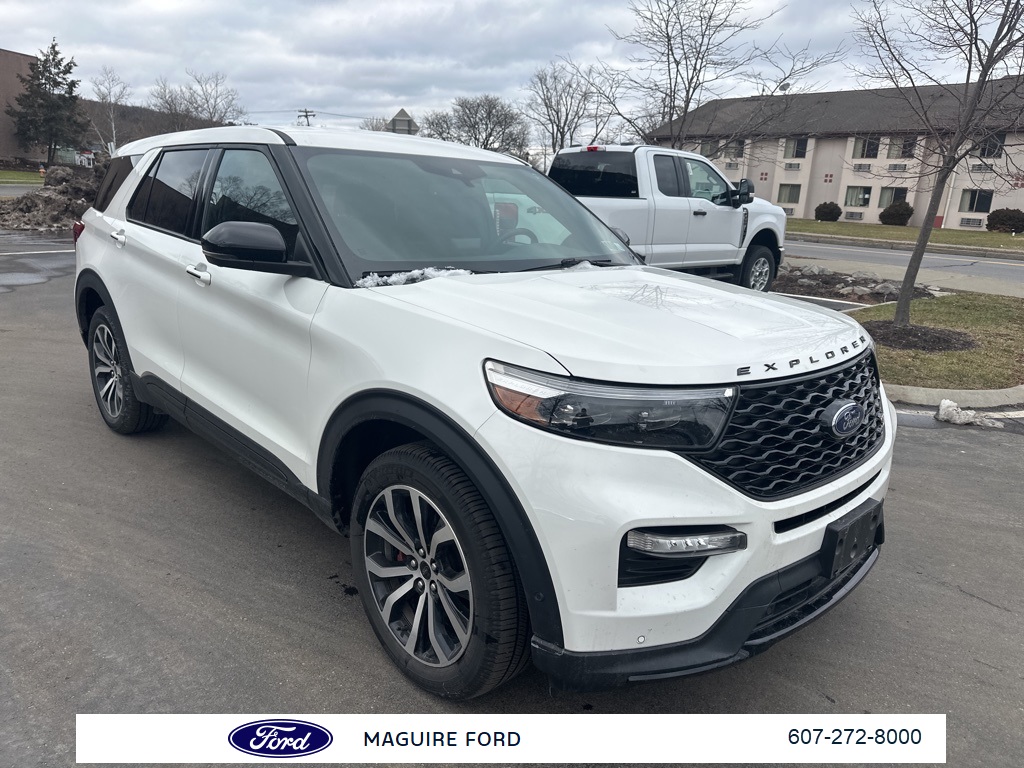 2021 Ford Explorer ST's photo