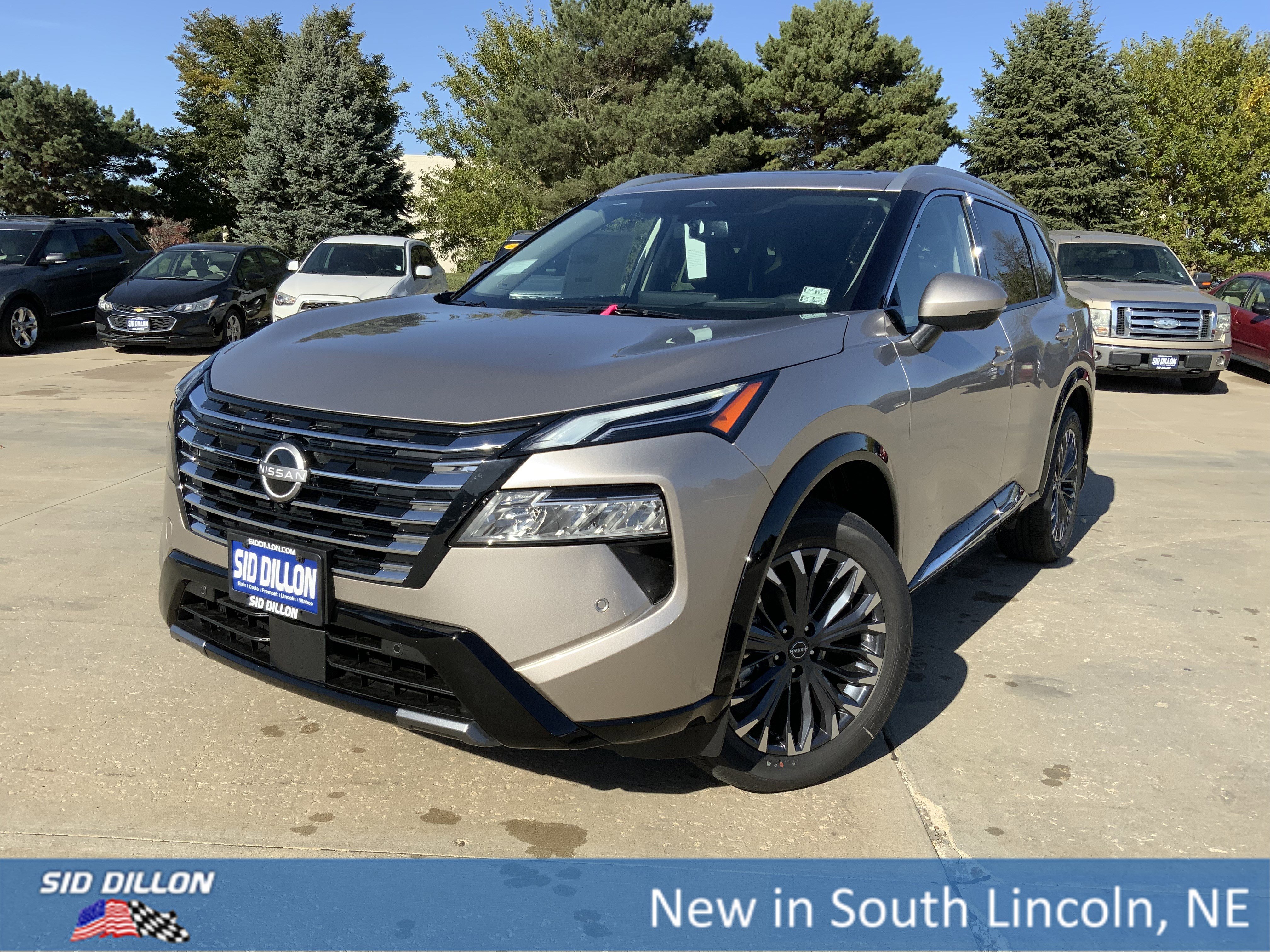 2026 Nissan Rogue Platinum's photo