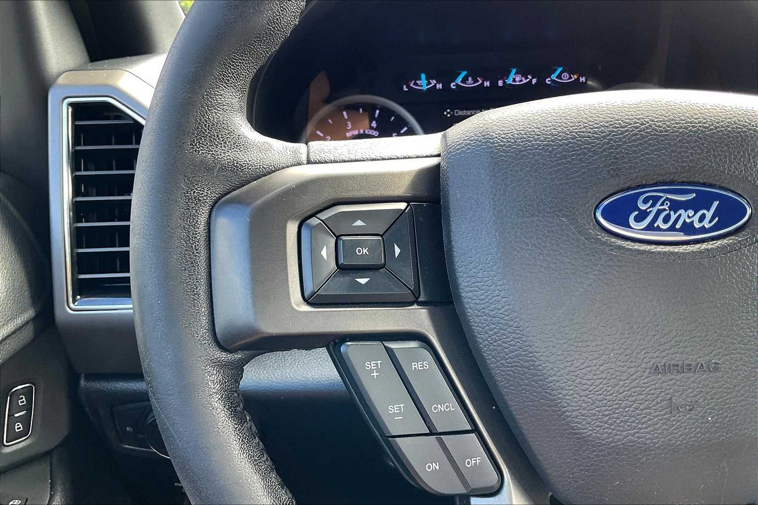 2019 Ford Expedition XLT photo 14