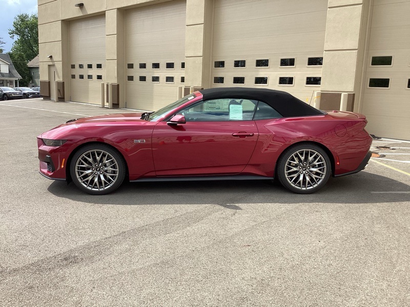 2025 Ford Mustang GT Premium photo 4