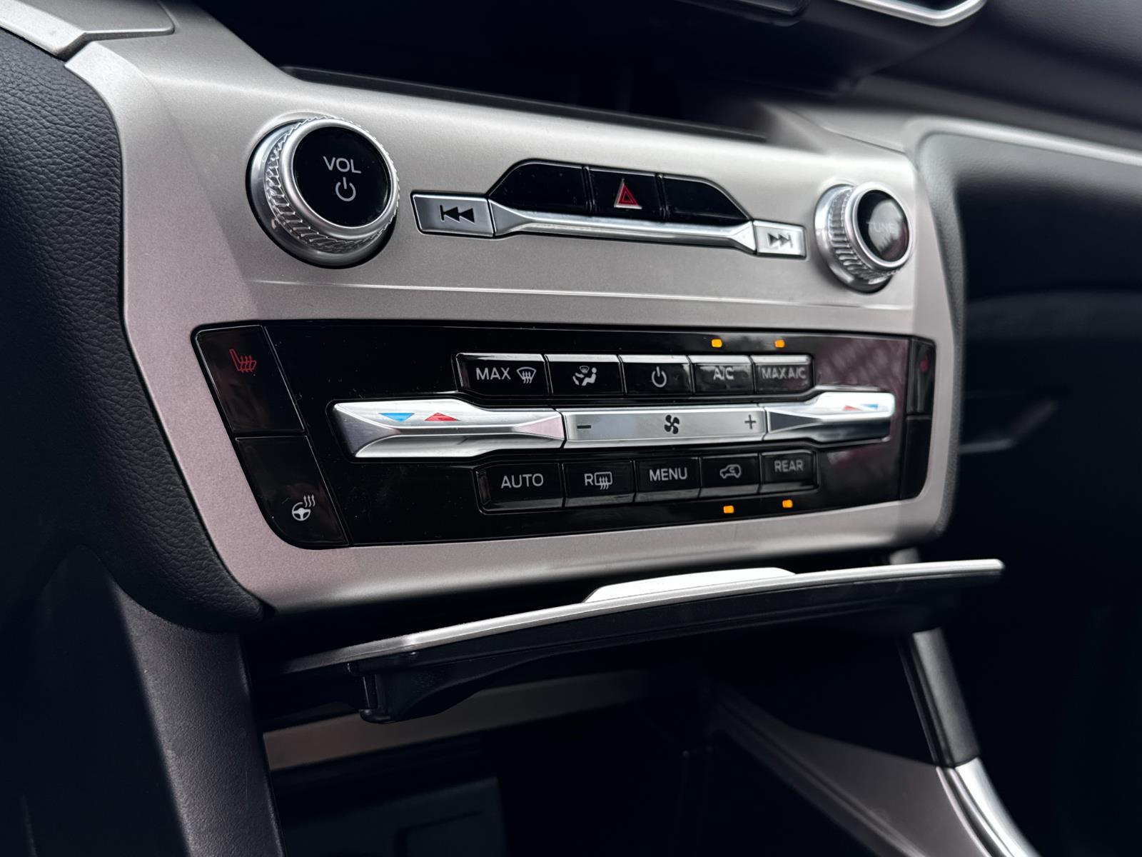 2022 Ford Explorer XLT photo 20