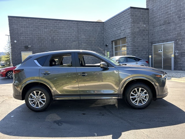 2025 Mazda CX-5 2.5 S Preferred photo 5