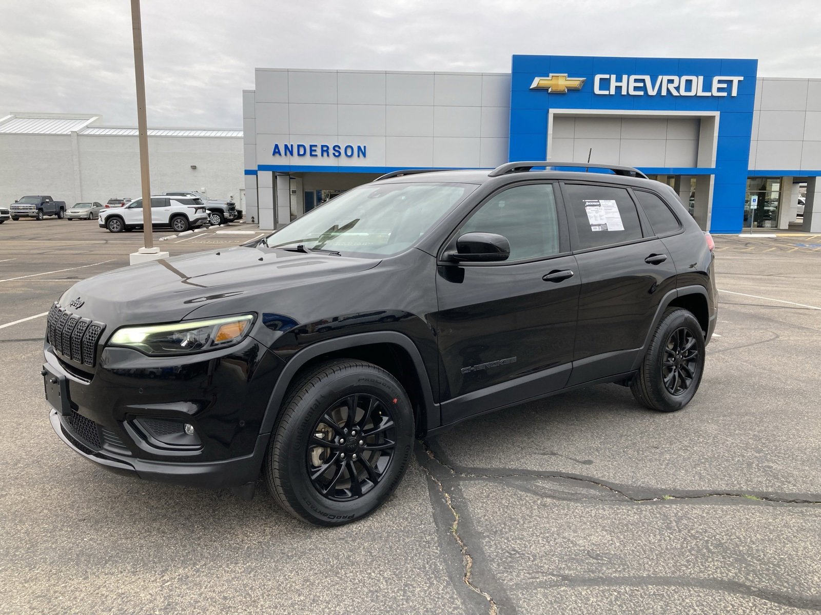 2023 Jeep Cherokee Altitude Lux's photo