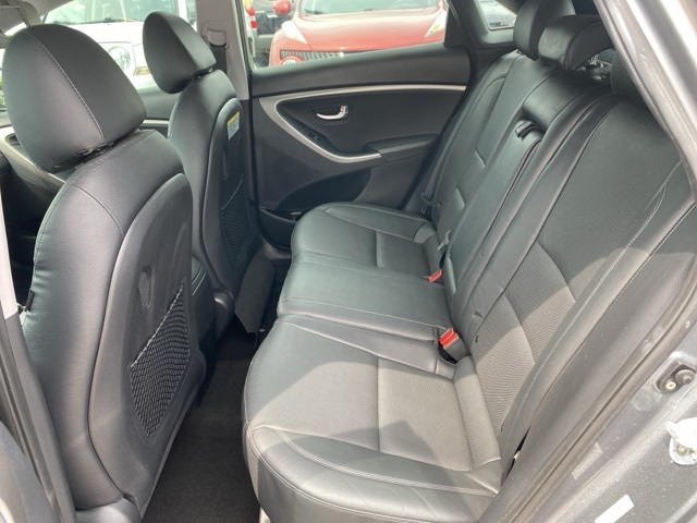 2016 Hyundai Elantra GT Base photo 17