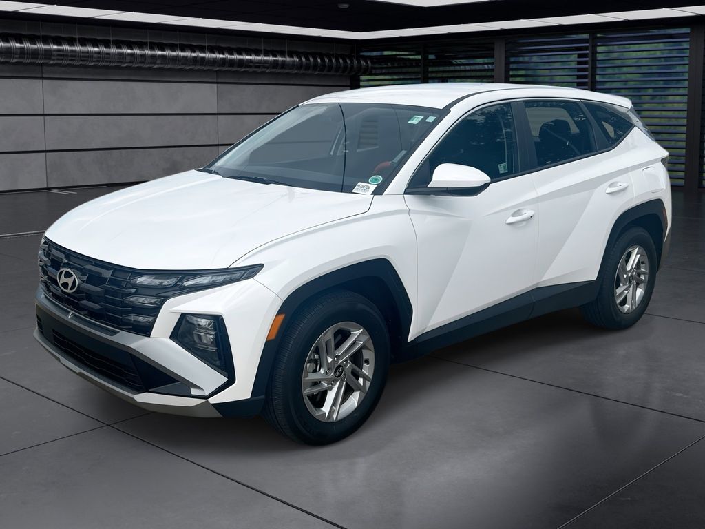 2025 Hyundai Tucson SE's photo
