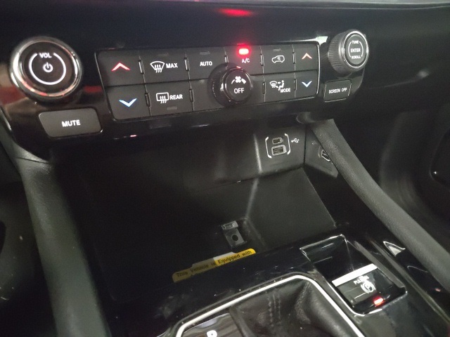 2023 Jeep Compass Limited photo 16