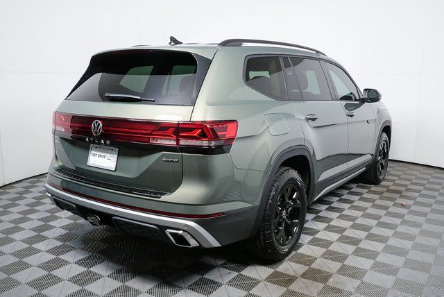 New 2026 Volkswagen Atlas 2.0T Peak Edition 4D Sport Utility in