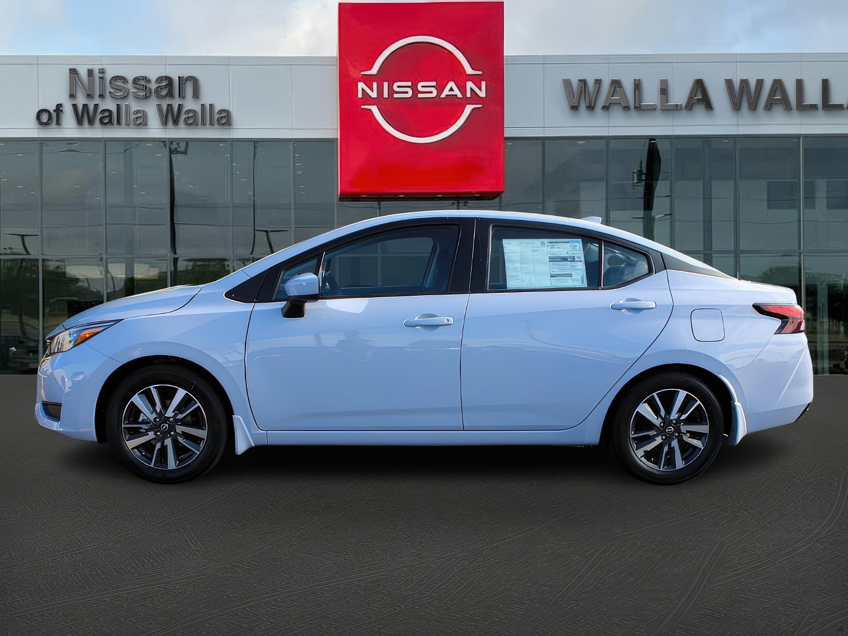 2025 Nissan Versa SV photo 4