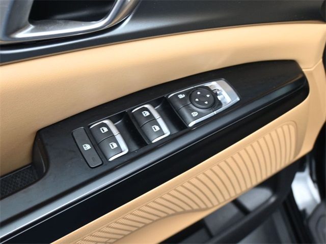 2024 Kia Carnival LX photo 11