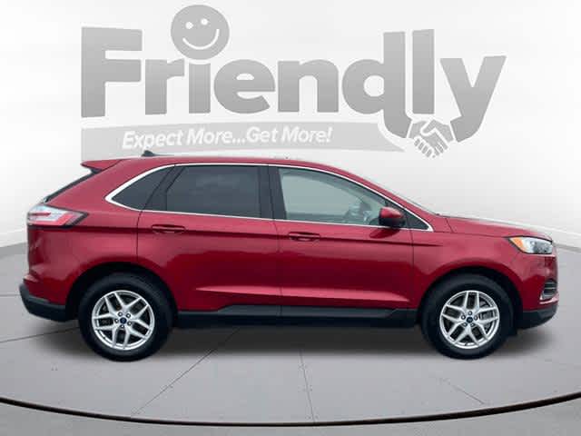 2022 Ford Edge SEL photo 4