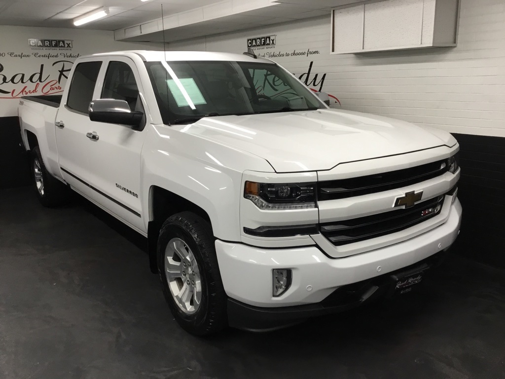 2017 Chevrolet Silverado 1500 LTZ photo 2