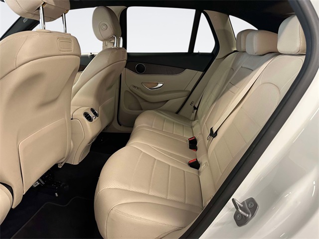 2018 Mercedes Benz GLC 300 4MATIC photo 9