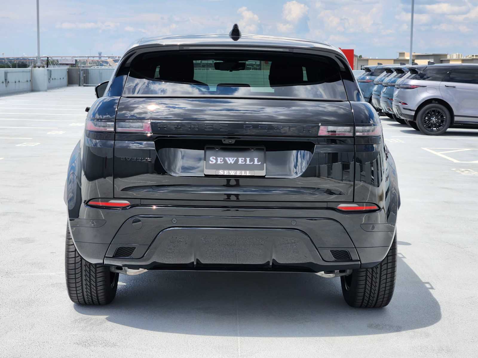 2026 Land Rover Range Rover Evoque Dynamic SE photo 6
