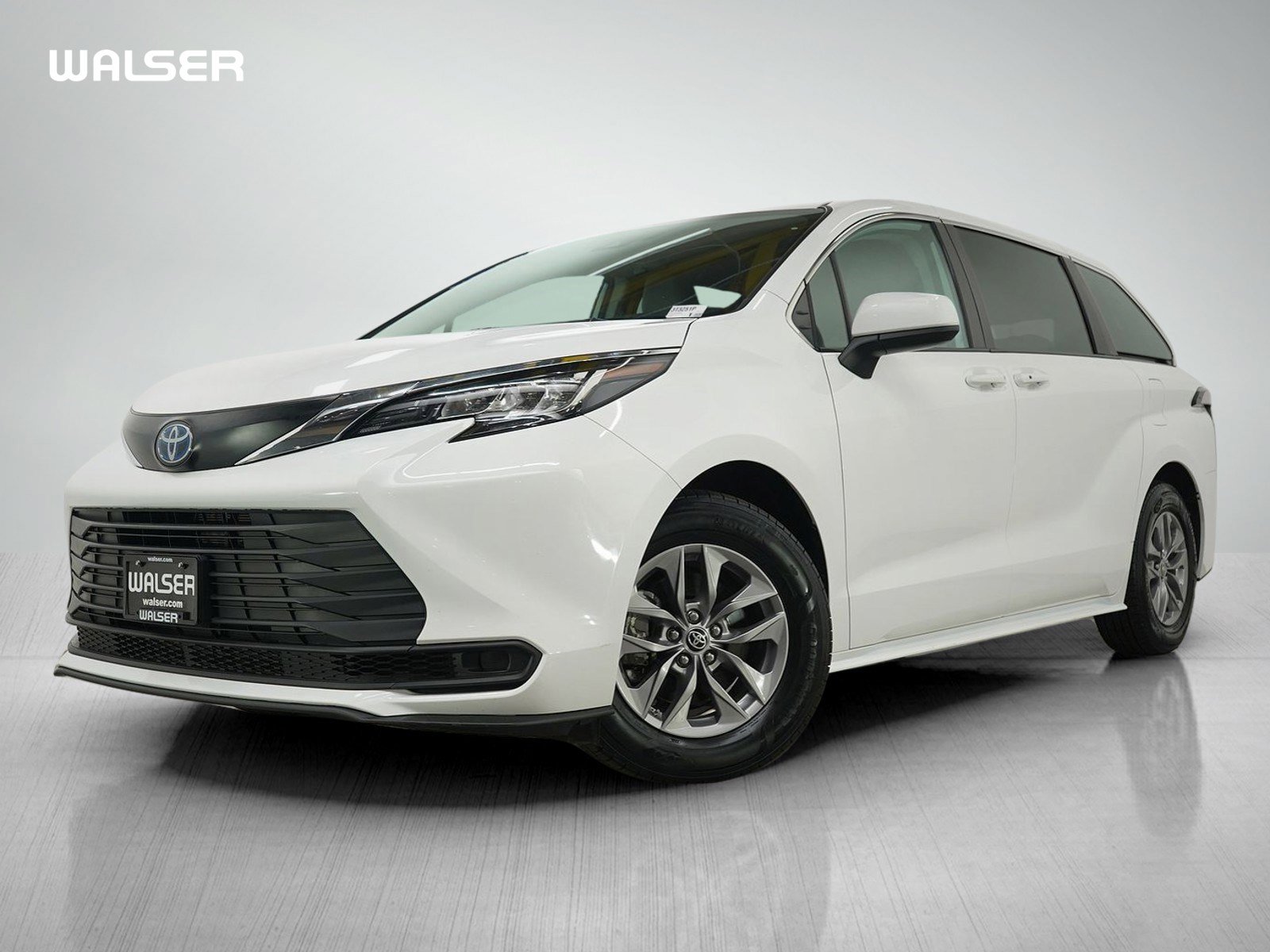 2023 Toyota Sienna LE