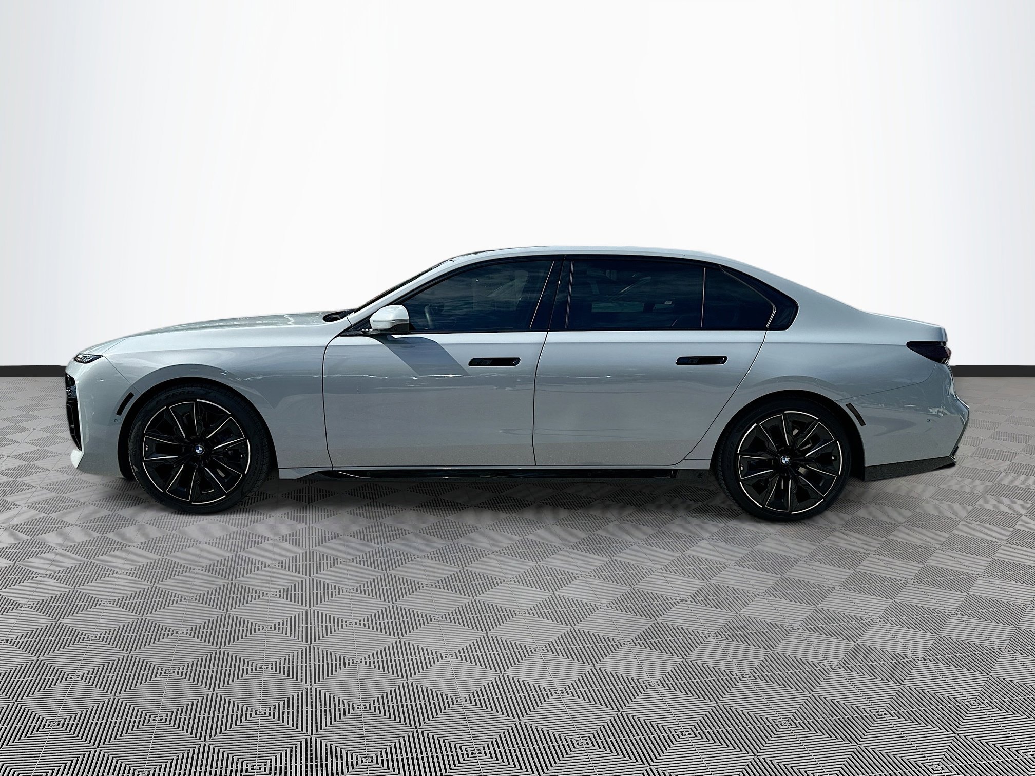 2023 Bmw 740i photo 4