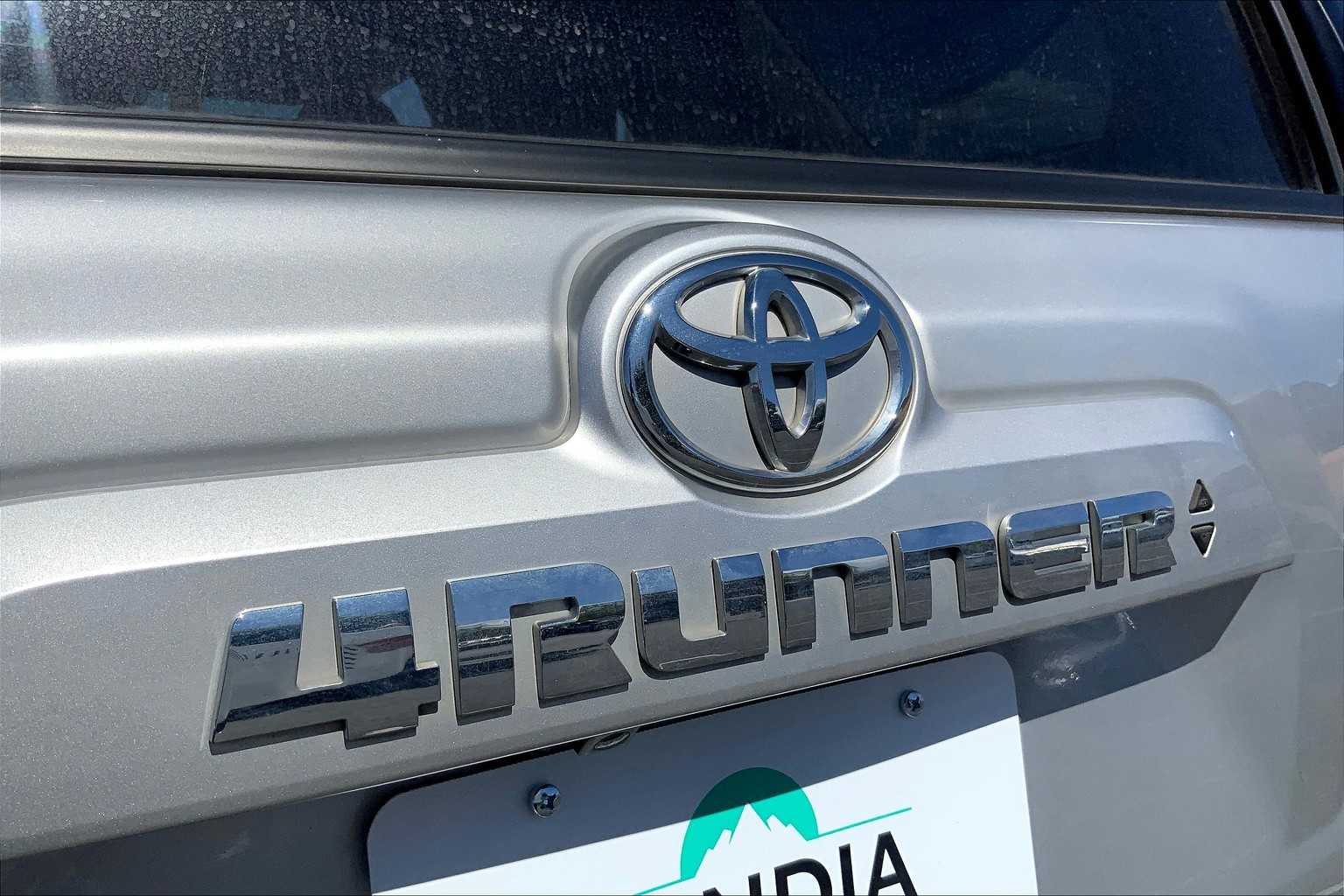 2023 Toyota 4Runner SR5 photo 9