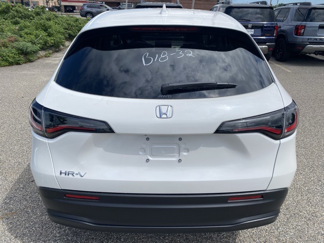 2026 Honda HR-V LX photo 4