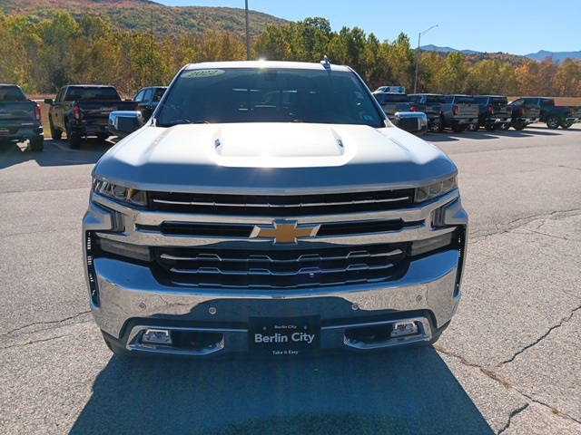 2022 Chevrolet Silverado 1500 LTZ photo 2