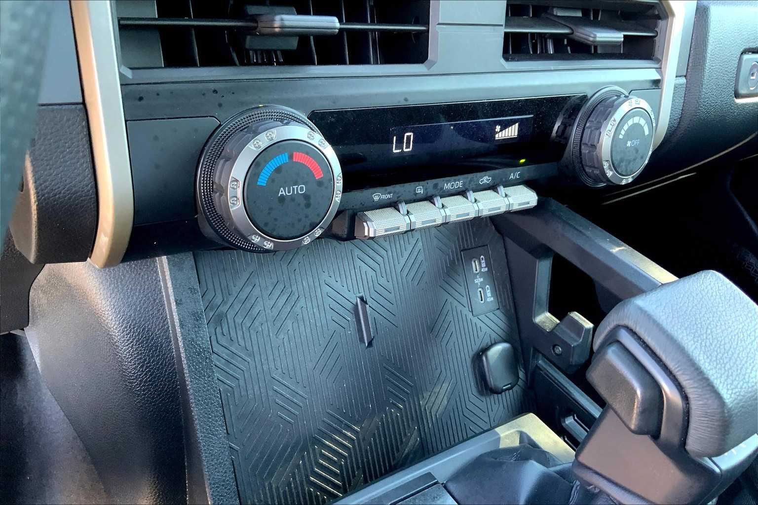 2024 Toyota Tacoma TRD Sport photo 31