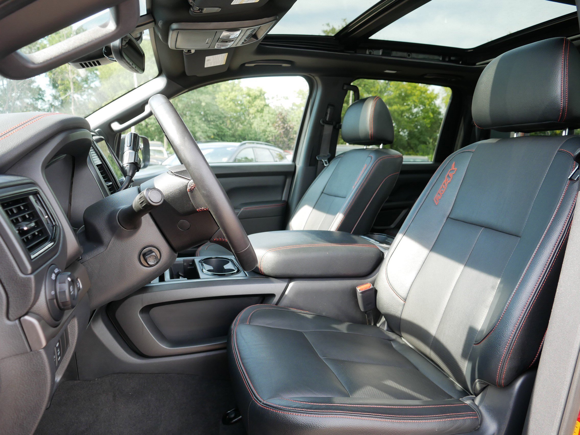 2021 Nissan Titan PRO-4X photo 34