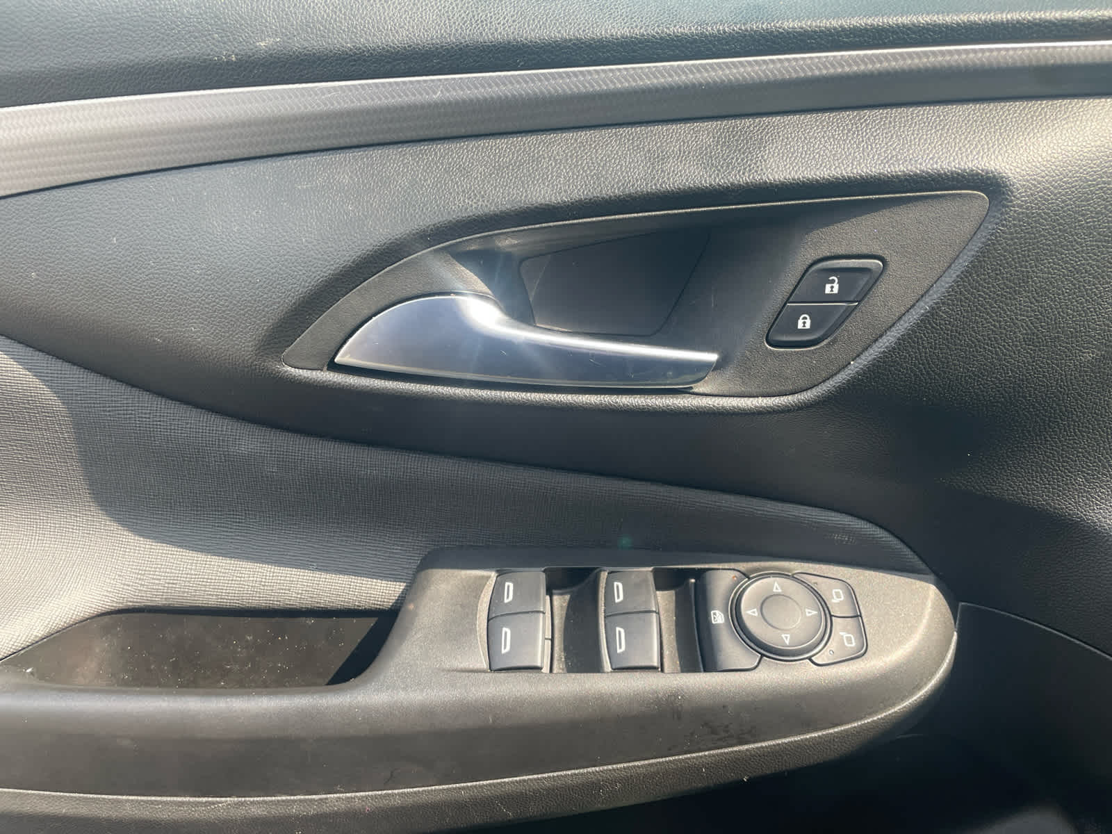 2024 Buick Envista Avenir photo 8