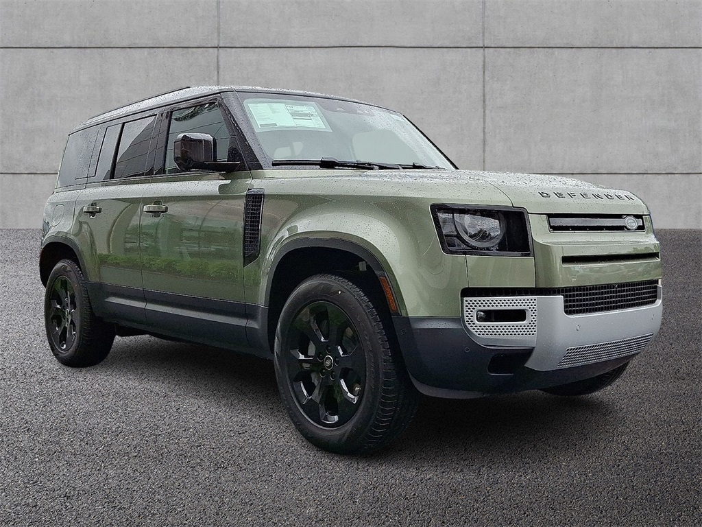 2025 Land Rover Defender 110 S photo 2