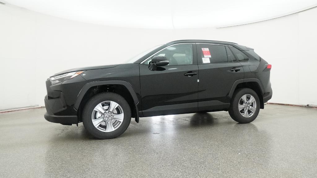 2025 Toyota RAV4 XLE photo 23