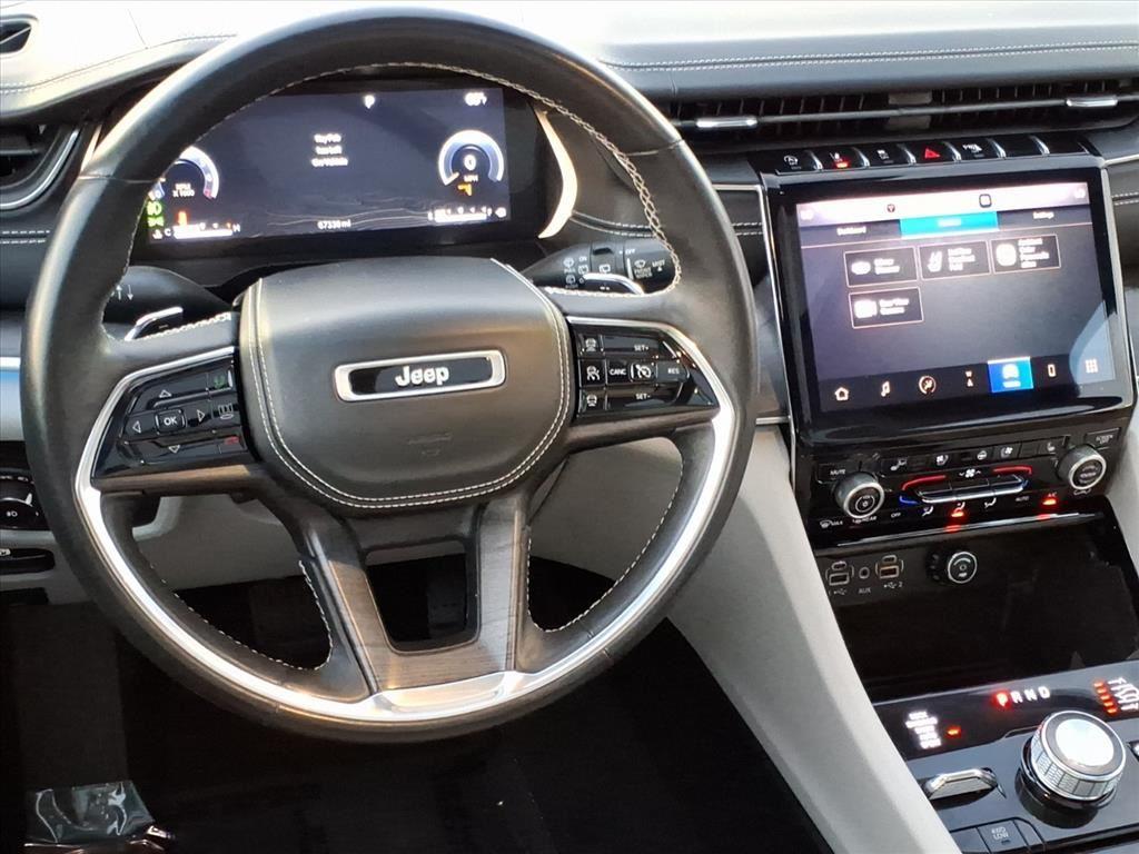 2022 Jeep Grand Cherokee Overland photo 4