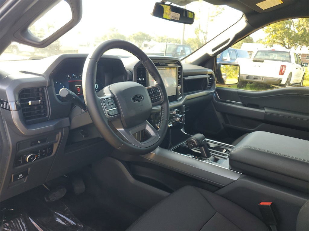 2025 Ford F-150 XLT photo 7