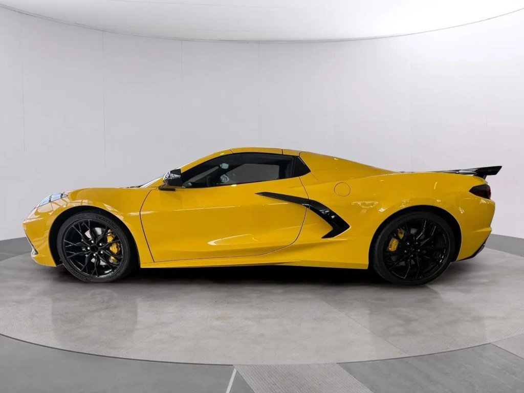 2026 Chevrolet Corvette Stingray 3LT photo 2