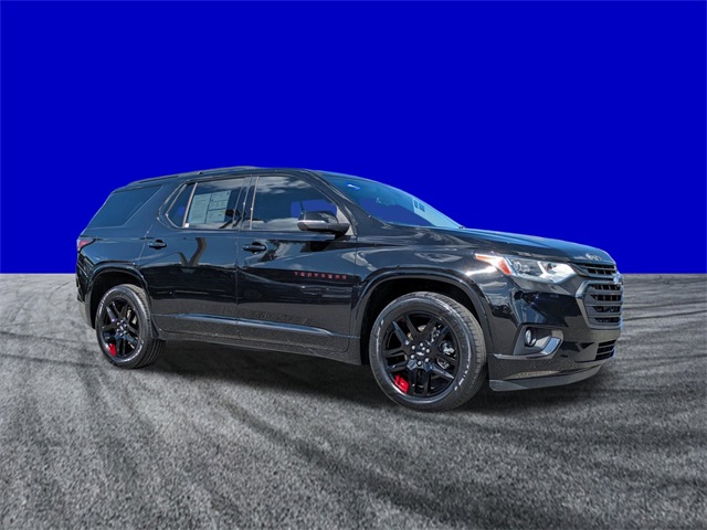 2021 Chevrolet Traverse Premier photo 2