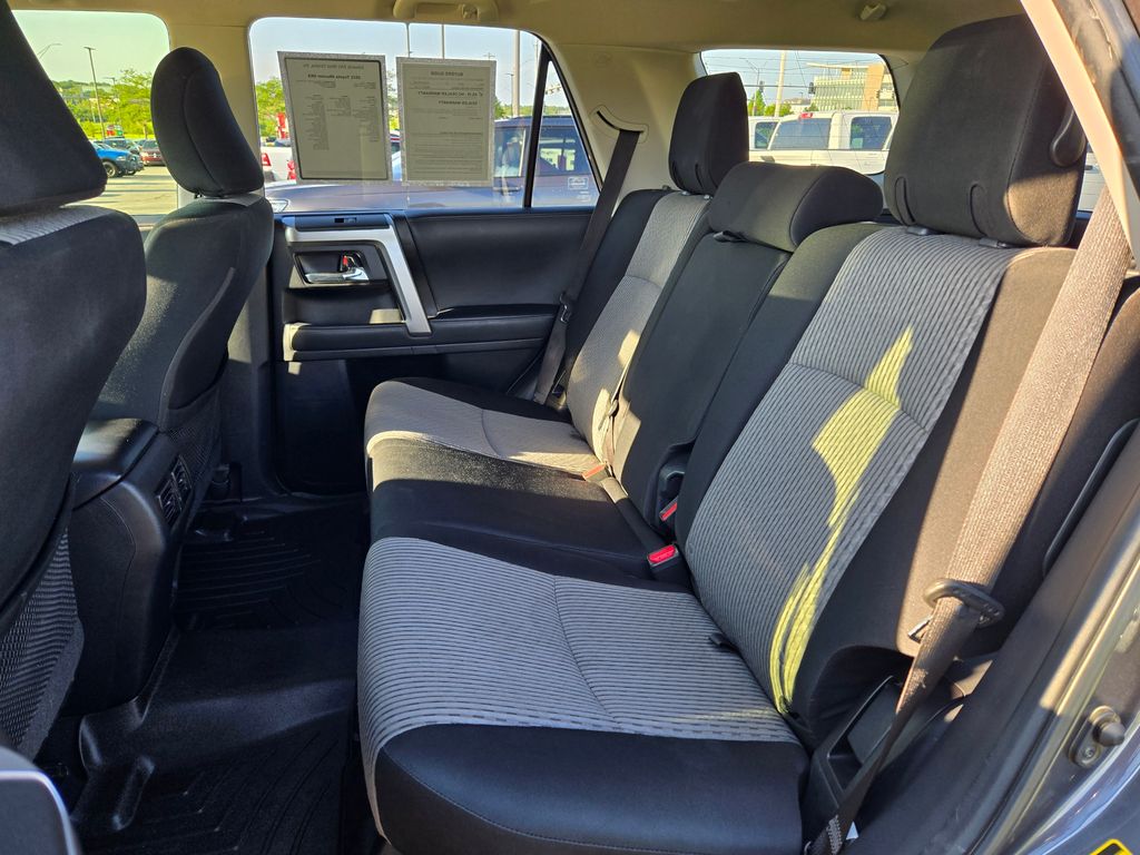 2021 Toyota 4Runner SR5 photo 24