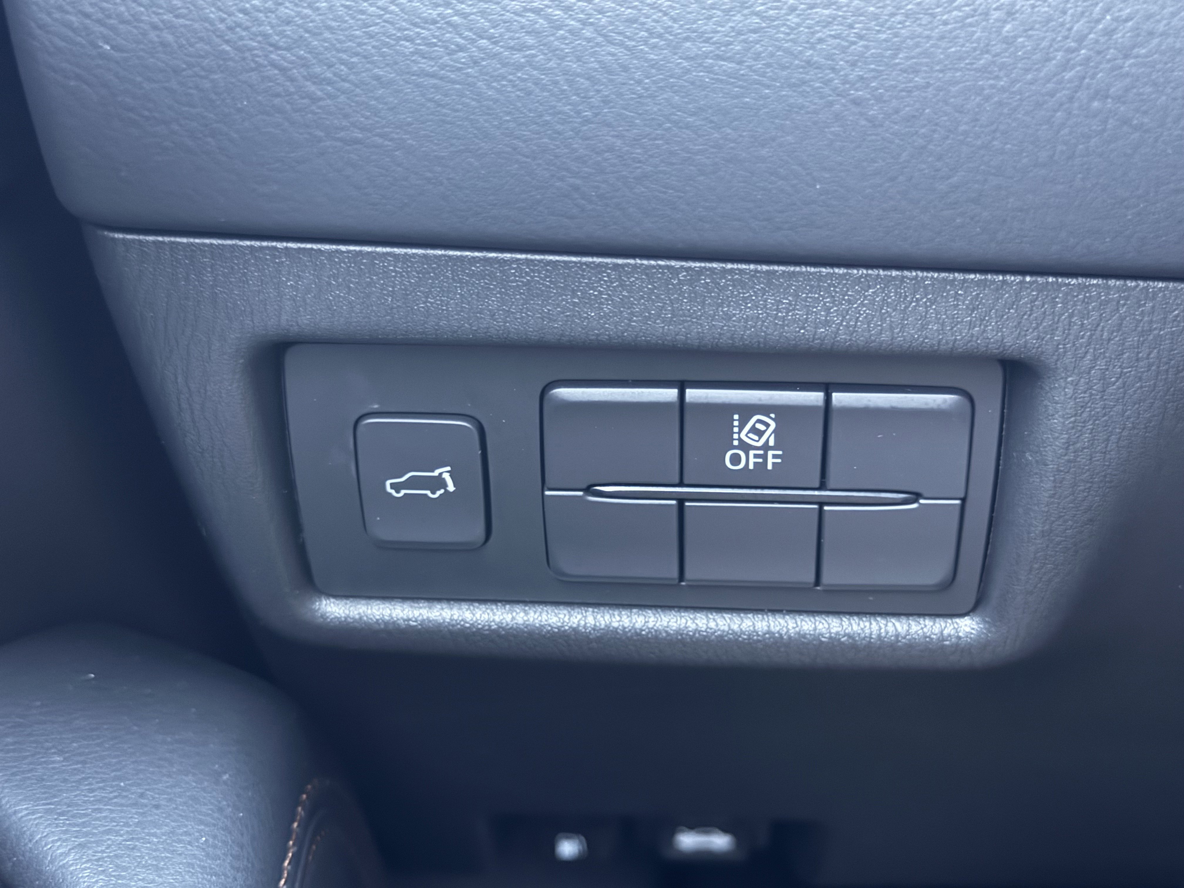 2023 Mazda CX-5 2.5 Premium Plus photo 2