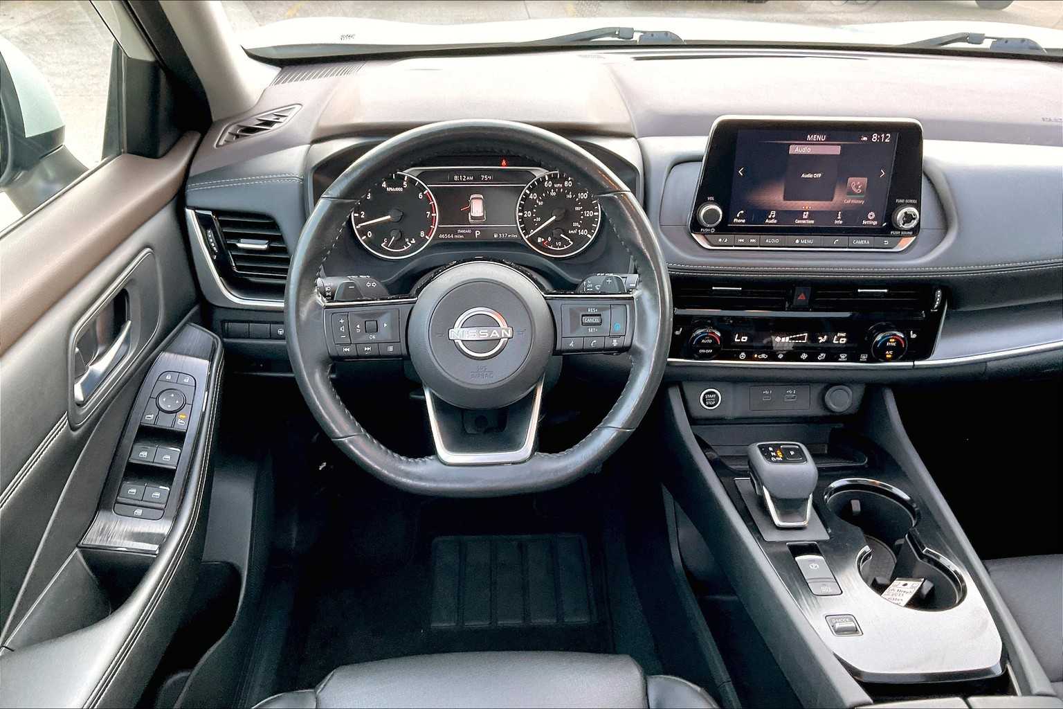 2022 Nissan Rogue SV photo 4