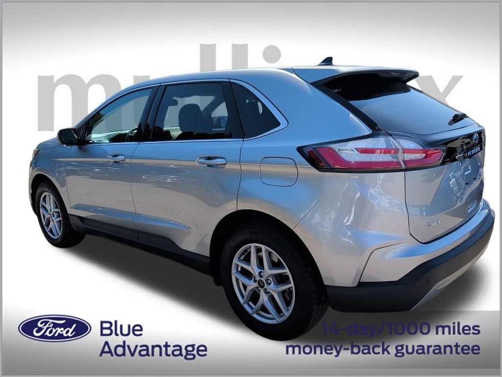 2024 Ford Edge SEL photo 3