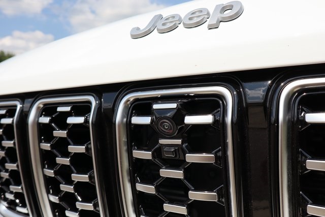 2025 Jeep Grand Cherokee L Summit photo 5