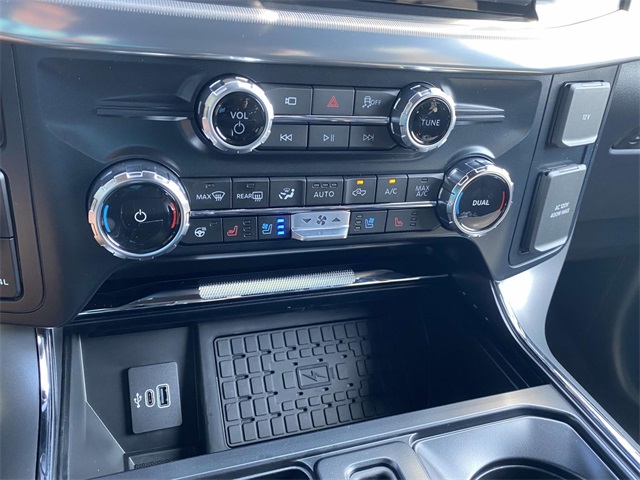 2025 Ford F-150 Lariat photo 16