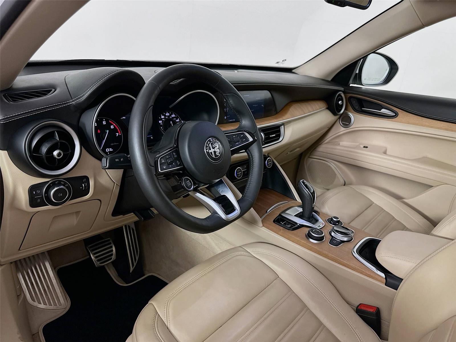 2021 Alfa Romeo Stelvio Ti Sport photo 9