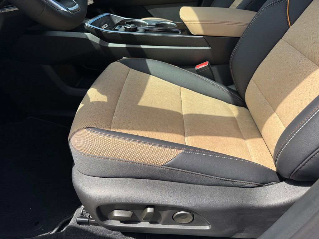 2026 Chevrolet Equinox ACTIV photo 21