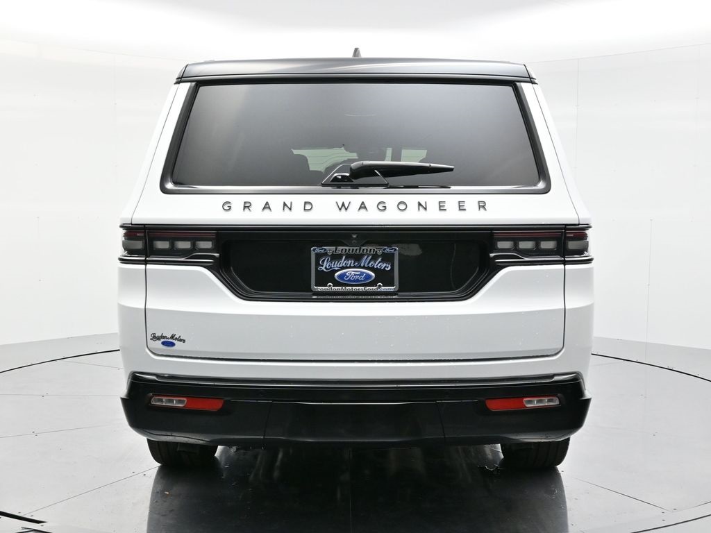 2024 Jeep Wagoneer L Series III photo 6