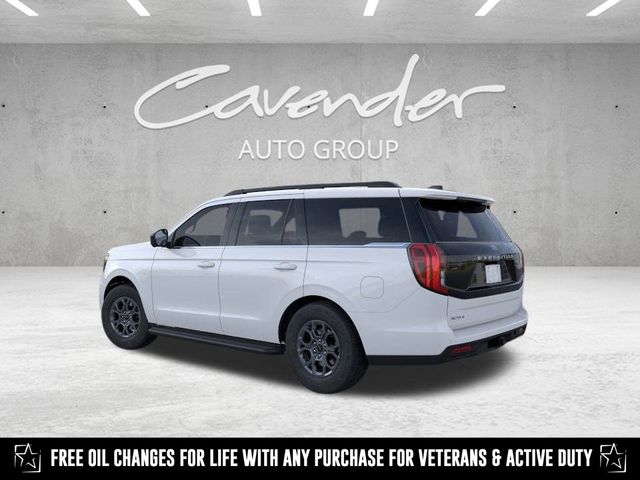 2025 Ford Expedition photo 3