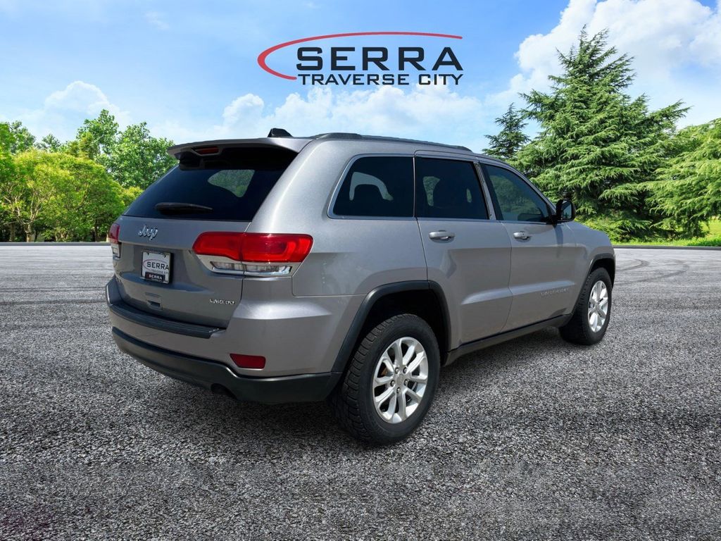 2015 Jeep Grand Cherokee Laredo photo 3