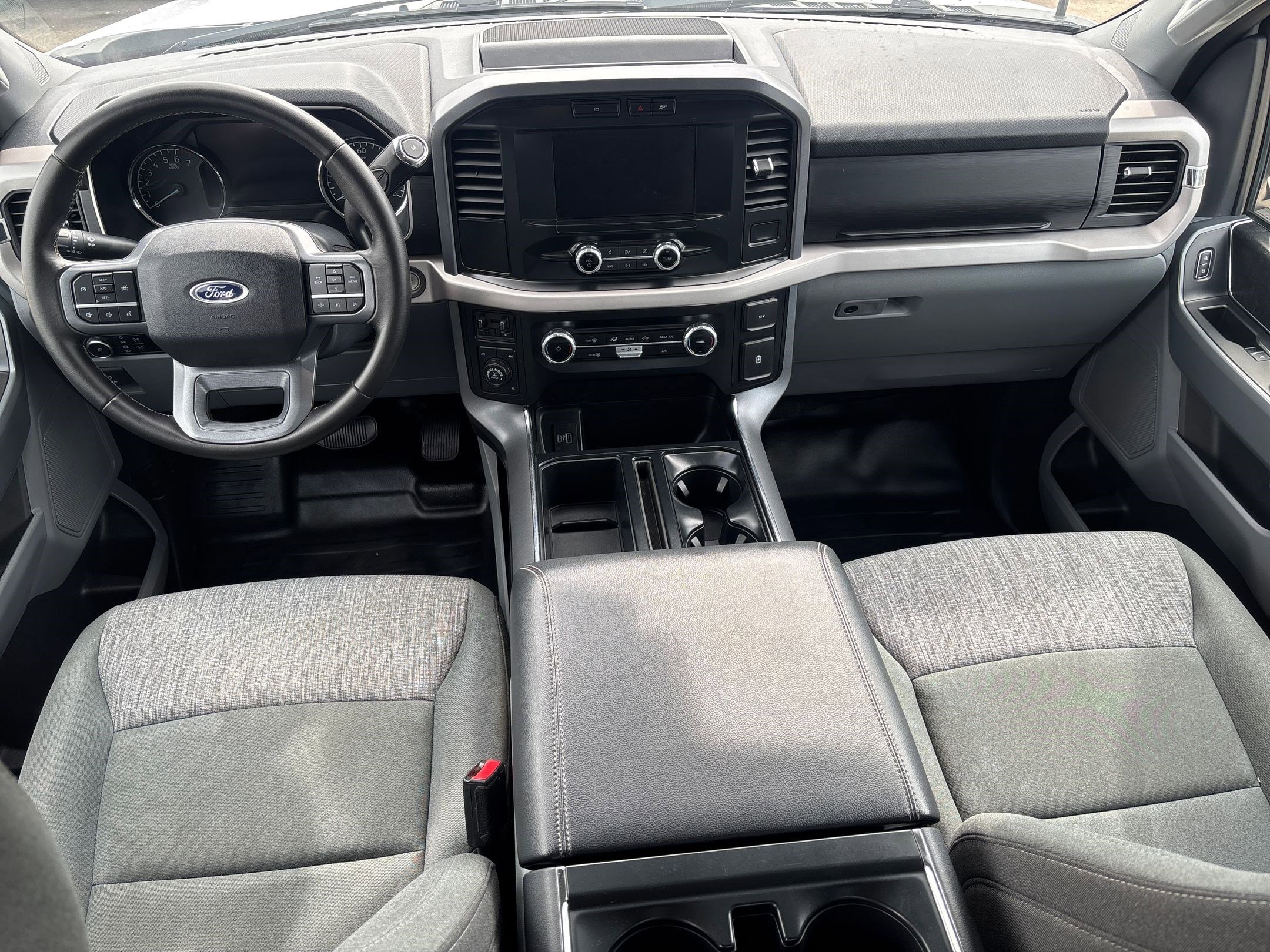 2023 Ford F-150 XLT photo 14