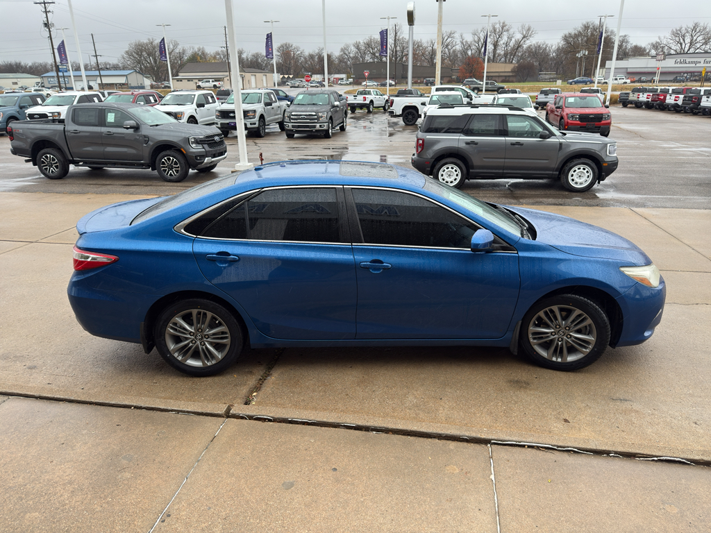 2017 Toyota Camry LE photo 4