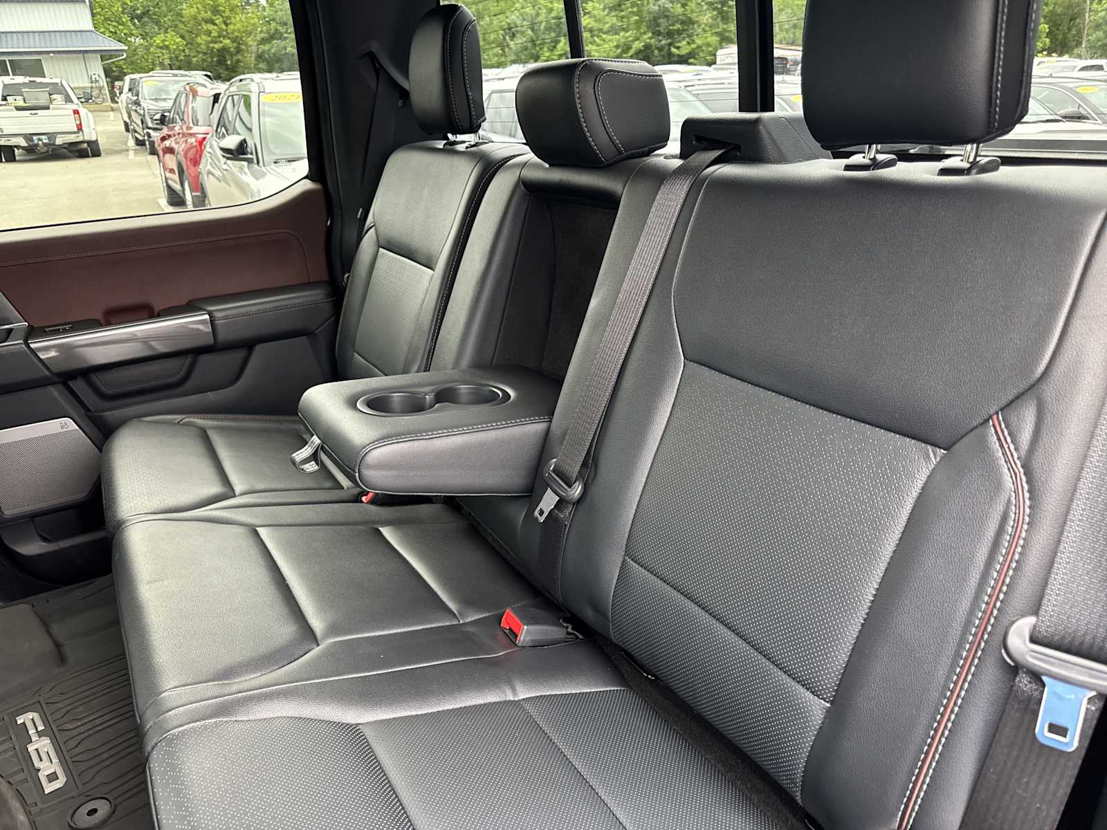 2022 Ford F-150 Lariat photo 39