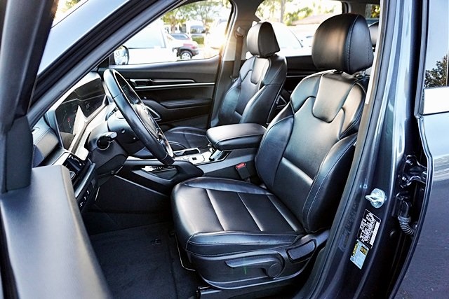 2024 Kia Telluride LX photo 11