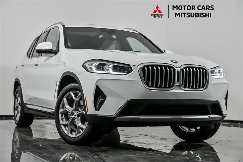 2022 BMW X3 30i's photo