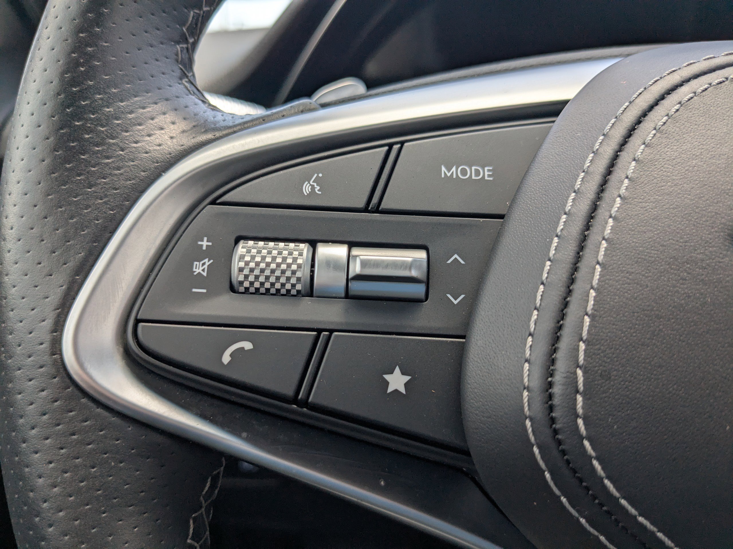 2024 Genesis GV70 3.5T Sport photo 20