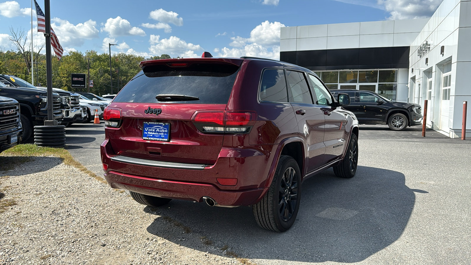 2021 Jeep Grand Cherokee Laredo X photo 2